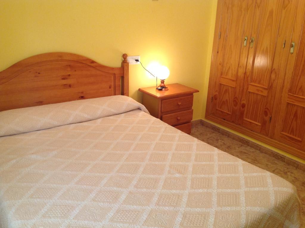 Hostal Julio トルヒーリョ 部屋 写真