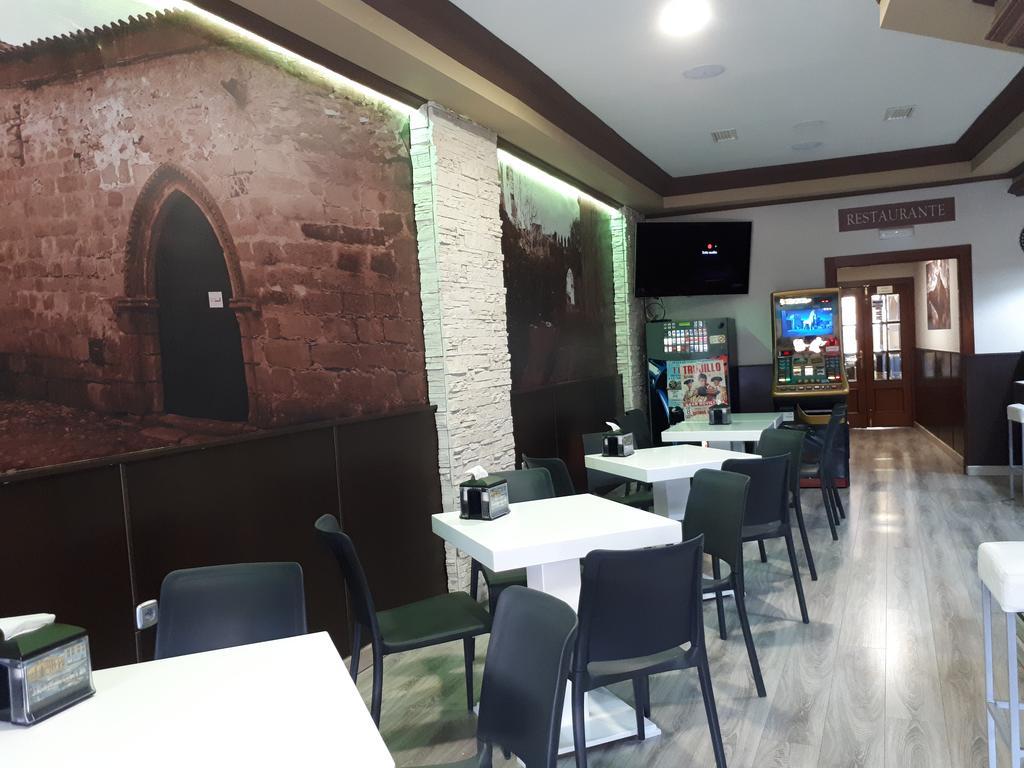 Hostal Julio トルヒーリョ エクステリア 写真