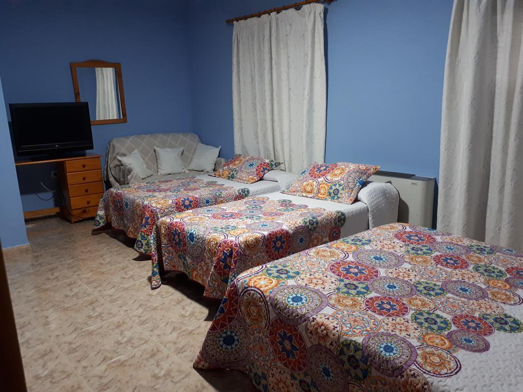 Hostal Julio トルヒーリョ エクステリア 写真