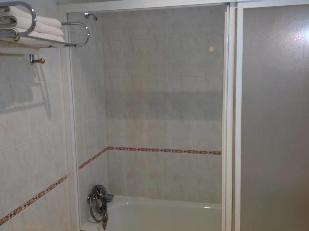 Hostal Julio トルヒーリョ エクステリア 写真