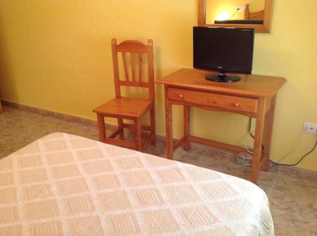 Hostal Julio トルヒーリョ エクステリア 写真